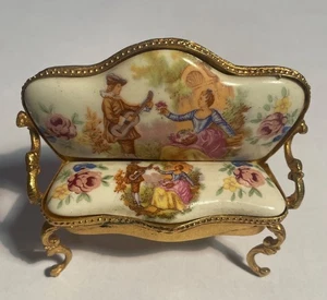 ANTIGUA CASA DE MUÑECAS MINIATURA AUSTRIACA HAMD ESMALTE PINTADO Y SOFÁ ORMOLU - Imagen 1 de 9