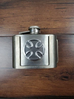 De colección Y2K Independent Truck Company 2oz Frasco Cinturón Hebilla Hierro Cross Skateboard Foto 1 de 4