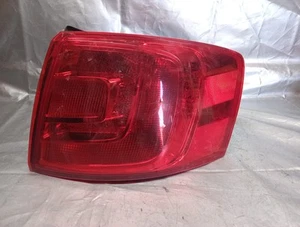 10-15 Tail Light Without Rear Fog Light Right Outer Volkswagen Jetta - Picture 1 of 4