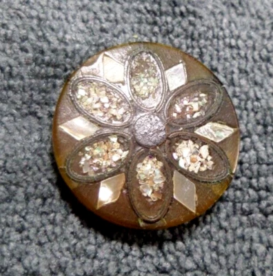 Fabulous Antique Horn MOP Mother of Pearl Inlay Button FLOWERS - Image 1 of 4