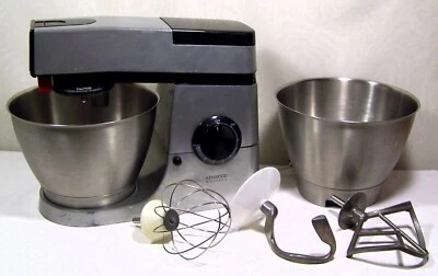 Kenwood Chef Stand Mixer KM220 2 Bowls 3 Attachments 600W Made in Britain - Image 1 of 4