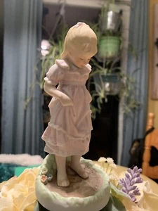 Ceramica Excelsis For A Mother's Love Collection (#8844) Girl Standing In Mud - Picture 1 of 4
