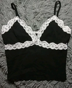 Freeworld schwarz-weißes Spitzentop Größe Small/Whimsigoth/Fairycore/etc. - Bild 1 von 4