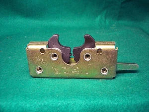 2814067 Clark Latch, part number 2814067.  New. - Picture 1 of 5