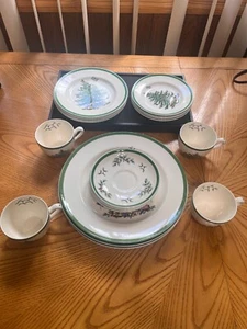 SPODE COLECCIÓN ÁRBOL DE NAVIDAD 20 PIEZAS JUEGO DE INICIO PLATOS TAZAS PLATILLOS PARA 4 - Imagen 1 de 16