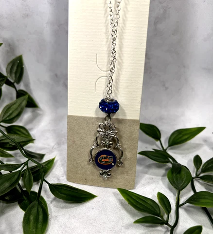 NWT FLORIDA GATORS Necklace Pendant Jewel Jewelry Officially Licensed Cover