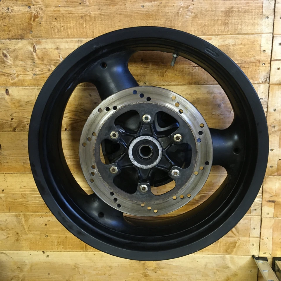 Triumph Trophy 1200 T312 96-03 rear wheel + disc + sprocket carrier/cush drive - Image 1 of 4