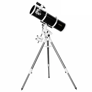 Sky-Watcher 200/1000MM EQ5 Reflector Telescope - Picture 1 of 2