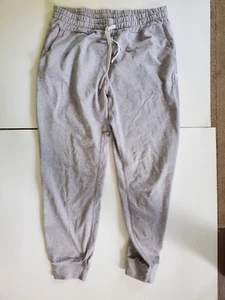 Vuori Women's Performance Lt Grey Jogger SZ M Athleisure Sweatpants Drawstring - Picture 1 of 10