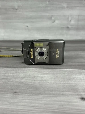 Cámara digital Konica Digital Revio KD-500Z 5 mega píxeles zoom óptico 3x Foto 1 de 4