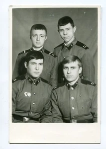 Hübsche junge Männer Soldaten Portrait Gay Int UdSSR Vintage Foto - Bild 1 von 2