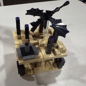 LEGO Minecraft: Micro World &ndash; the End (21107) Used, 99% Complete