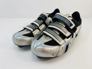 DIADORA Cycling Shoe Womens Size 7 US / 38 EUR Silver & Black - Picture 1 of 8