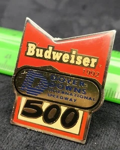 Spilla cappello vintage NASCAR Dover Downs Budweiser 500 1992 - Foto 1 di 4