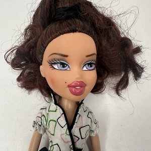 Bratz Puppe dunkle Haare 2001 - Bild 1 von 9