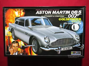 James Bond 007 Goldfinger Aston Martin DB5 + Sean Connery Figure 1:24 Model Kit - Picture 1 of 5