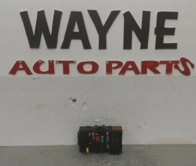 2016 2017 2018 CADILLAC ЭСКАЛЕЙД ПЕРЕДНЯЯ ПРАВАЯ КАБИНА КОРОБКА ПРЕДОХРАНИТЕЛЕЙ 23418064 OEM - Изображение 1 из 4