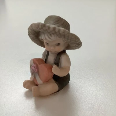 Enesco Kim Anderson’s “You’ve Captured My Heart” 1998 figurine - Image 1 of 4