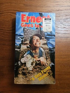 Ernest Goes To Jail, VHS, Brand New, Sealed, BVHV/Touchstone Seal Intact W/Kmart - Foto 1 di 7