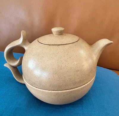 Tetera y taza Tea for One - perfecto para reparación de oro estilo Kintsugi - metáfora Foto 1 de 4