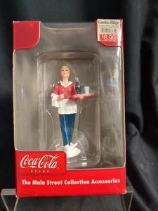 Coca Cola The Main St Collection Kellnerin - Bild 1 von 6