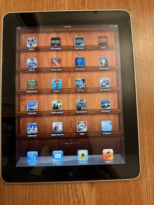 120 Retro Games Apple iPad 1st Gen 32gb Infinity Blade Resident Evil - Image 1 of 4
