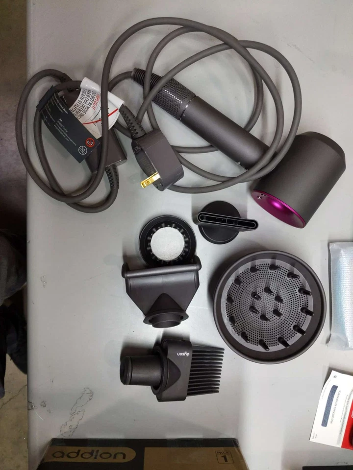 戴森Supersonic吹风机HD07-铁/铁/紫红色-开箱 — 第 1/1 张图片