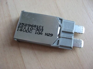 Navistar Bussmann 3529681C1 22110-303 Circuit Breaker Fuse 10A 10Amps #M147HA - Picture 1 of 6