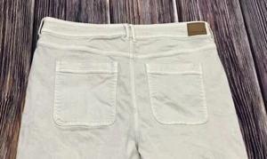 American Eagle Outfitters Super Hi-Rise Flare Beige Jeans Women's Size 18 Short - Picture 1 of 13