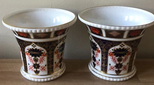 Royal Crown Derby Old Imari 1128 Pair of Mantel Vases or Urns - Picture 1 of 10