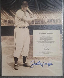Johnny Mize Signed 8x10 Photo AUTO with COA - New York Giants - Picture 1 of 2