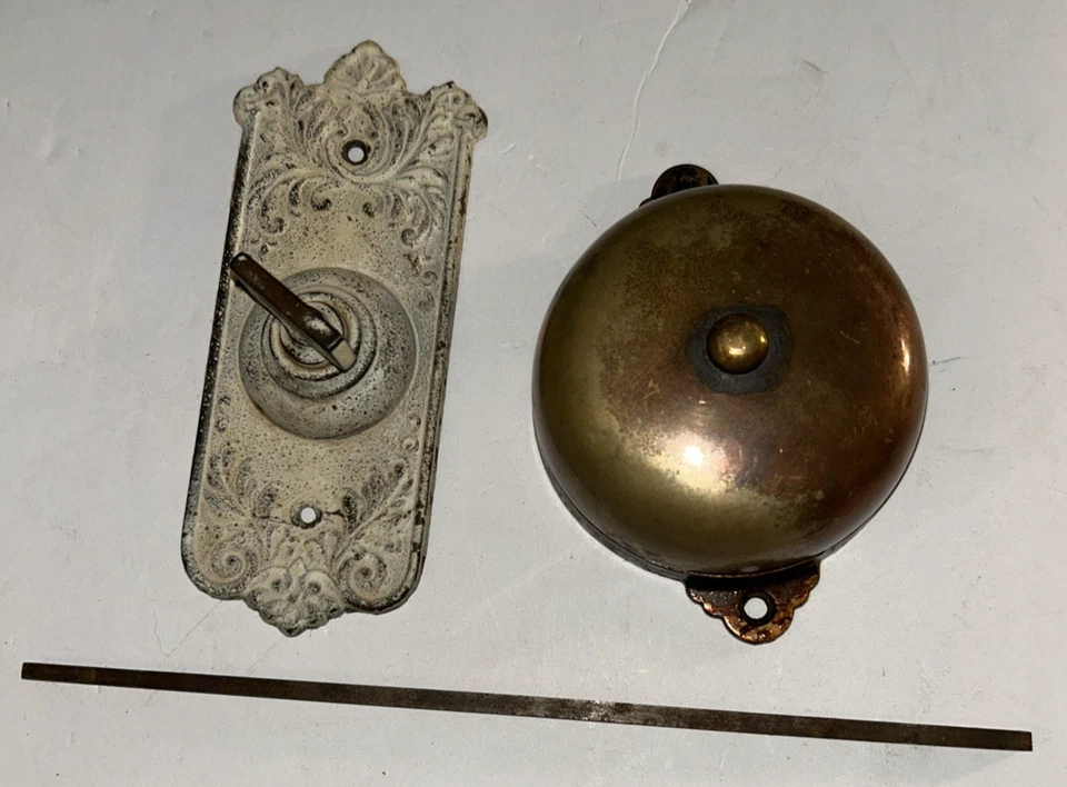 Antique Victorian Twist Doorbell Turn 1899 Bell Ringer Through the Wall or Door - Image 1 of 4