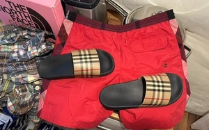 Neu Burberry Shorts Nie Benutzt Mit Etikette Perfekt Für Diese Sommer🥰 - Bild 1 von 12