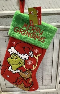 Medias de Navidad FELIZ GRINCHMAS The Grinch con Max The Dog rojas y verdes 20” - Imagen 1 de 4