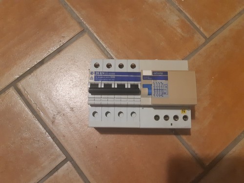 Foto 1 di 2