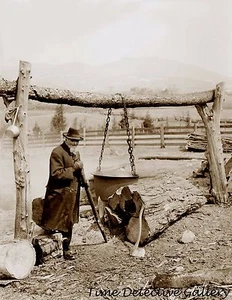 Making Maple Syrup the Old Fashioned Way in Vermont -1906- Historic Photo Print - Picture 1 of 1