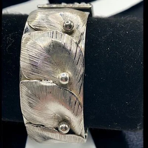 Vintage Whiting & Davis Silberfarbenes Blattmotiv Klapparmband! - Bild 1 von 11