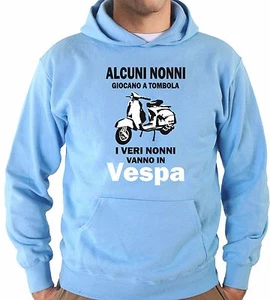 Felpa Cappuccio KJ1695 Idea Regalo per Nonni che vanno in Vespa Scooter Club - Picture 1 of 1