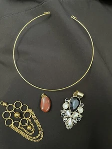 Vintage Choker Gold Coloured With3 Pendants. - Picture 1 of 5