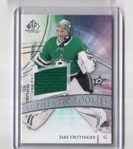 2020-21 SP Game Used Base Silver Jersey Authentic Rookies Jake Oettinger Stars - Foto 1 di 2
