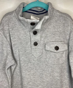 EUC Boys Crazy 8 Gray Pullover SWEATER Button Pocket Navy Accent Size SMALL 5/6 - Picture 1 of 7