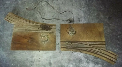 Train Scale 0 Pair of Electric Switches - Right & Left - 33 cm Switches - Image 1 of 4