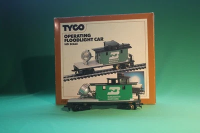 Tyco Operating Floodlight Car Ho Scale Locomotive Train Car. New. - Image 1 of 4
