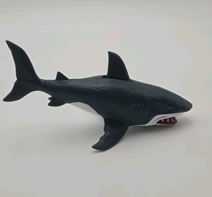 Great White Shark w/ Biting Action Toys R Us Chap Mei Animal Planet Wild Quest - Picture 1 of 6