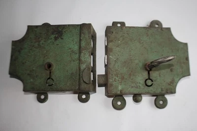 Ancienne et grande serrure de Château (49870) - Photo 1/4