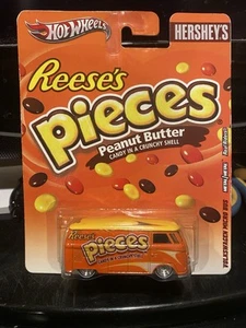 2012 Hot Wheels Reese’s Pieces Hershey’s Volkswagen Micro Bus Real Ridders Rare! - Picture 1 of 15