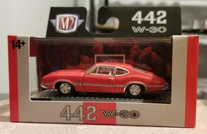 M2 Machines 1970 Oldsmobile Cutlass 442 W-30 Diecast 1:64 Car Auto Meets R90 - Picture 1 of 5