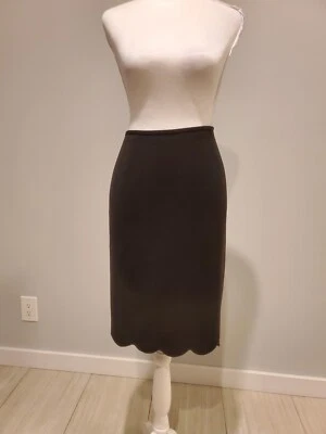 NWT Tahari for WHBM Scallop Hem Pencil Black Skirt Size 6 Original Price $88.00 - Image 1 of 4