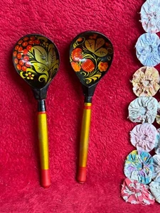 Set of 2 Lacquerware Wooden Spoons Red Black Gold Design - Picture 1 of 6