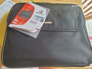 New Targus Clamshell 15.4" Polyester Padded Laptop Case Black - Picture 1 of 8